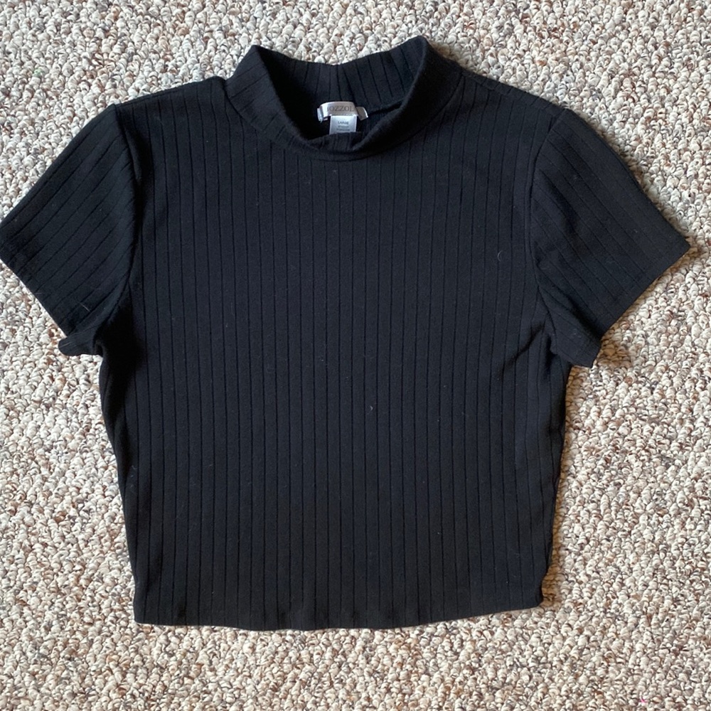 Cropped turtleneck tee